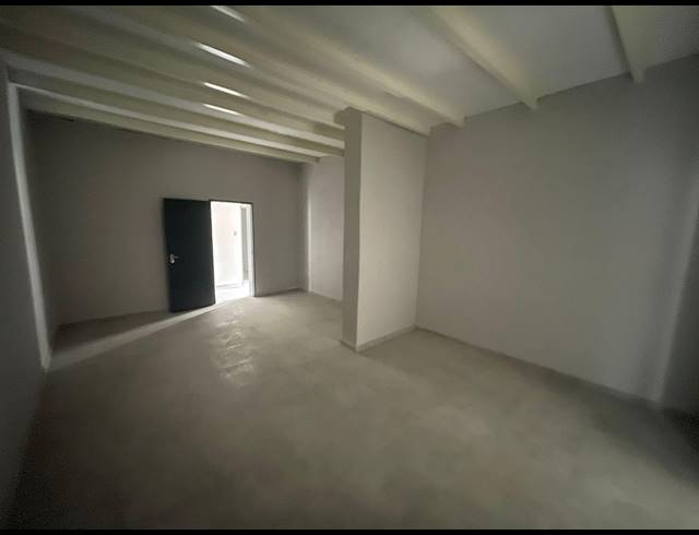 1,094M² WAREHOUSE TO LET IN COSMO BUSINESS PARK